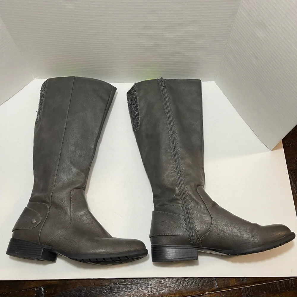 Women's Gray Leather Knee-High‎ Boots